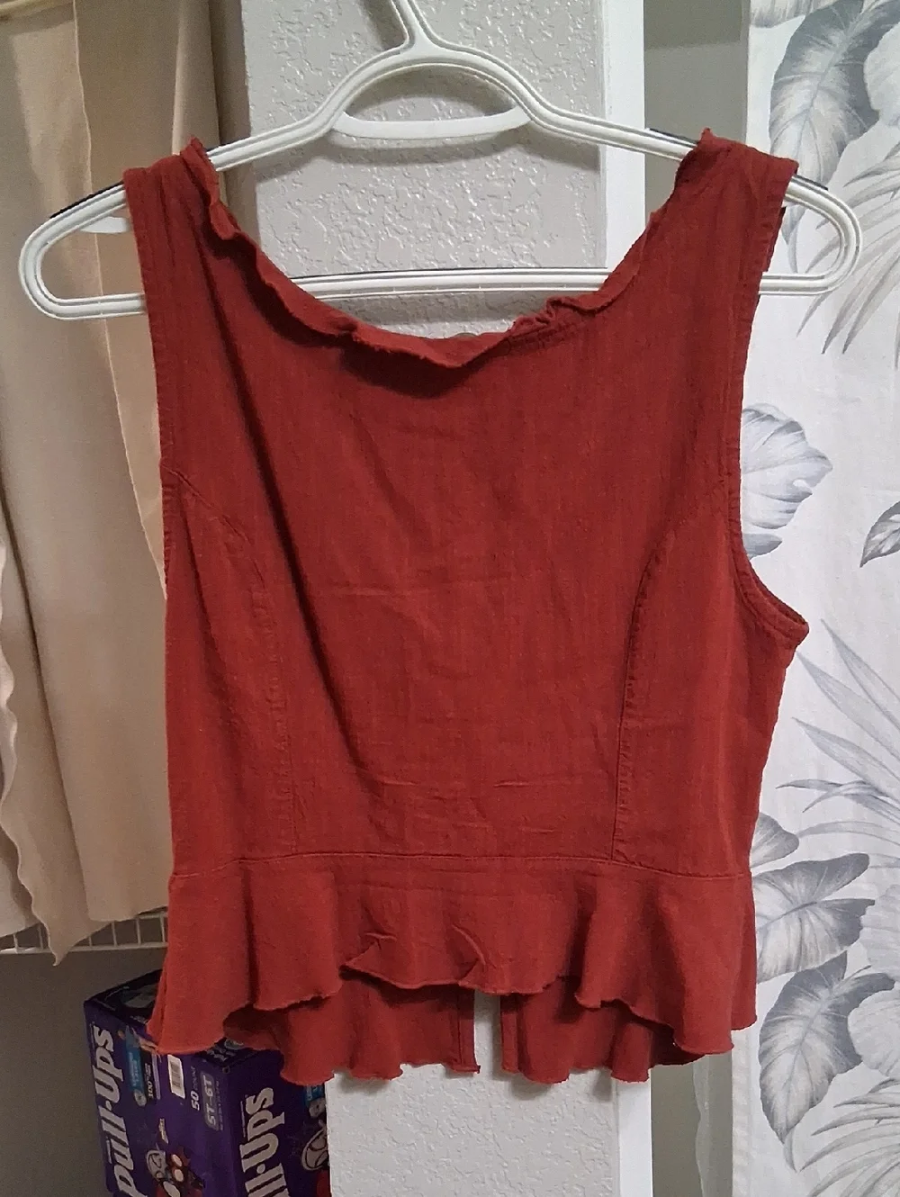 Dusty Red Ruffled Button-Front Women’s Tank Top FREE PEOPLE - Picture 2 of 2